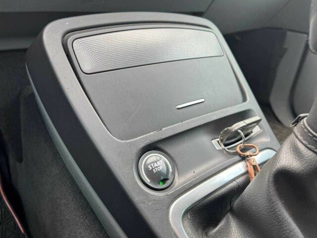 Серый Рено Эспейс, объемом двигателя 2 л и пробегом 204 тыс. км за 5790 $, фото 21 на Automoto.ua