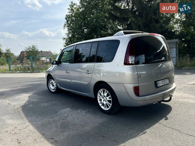Серый Рено Эспейс, объемом двигателя 2.19 л и пробегом 243 тыс. км за 5800 $, фото 3 на Automoto.ua