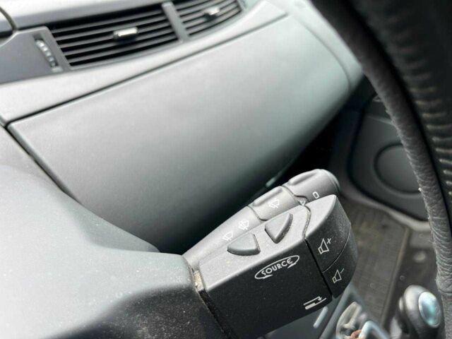 Серый Рено Эспейс, объемом двигателя 2 л и пробегом 204 тыс. км за 5790 $, фото 18 на Automoto.ua