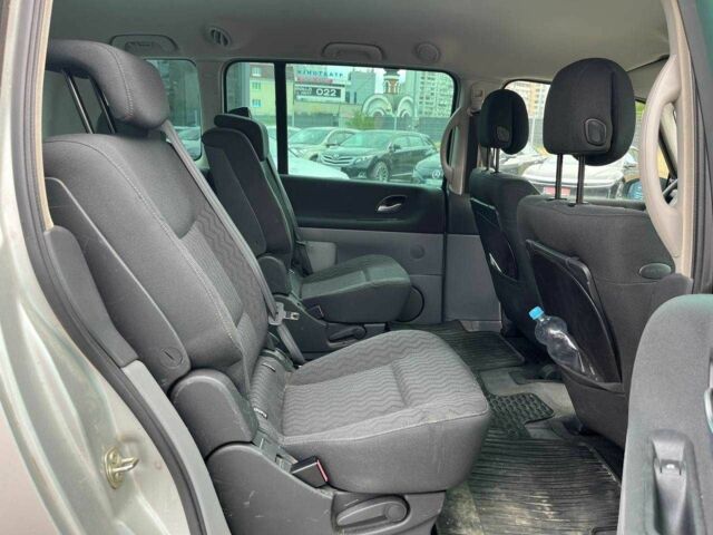 Серый Рено Эспейс, объемом двигателя 2 л и пробегом 204 тыс. км за 5790 $, фото 10 на Automoto.ua