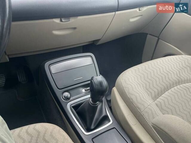 Сірий Рено Еспейс, об'ємом двигуна 2 л та пробігом 223 тис. км за 4990 $, фото 24 на Automoto.ua
