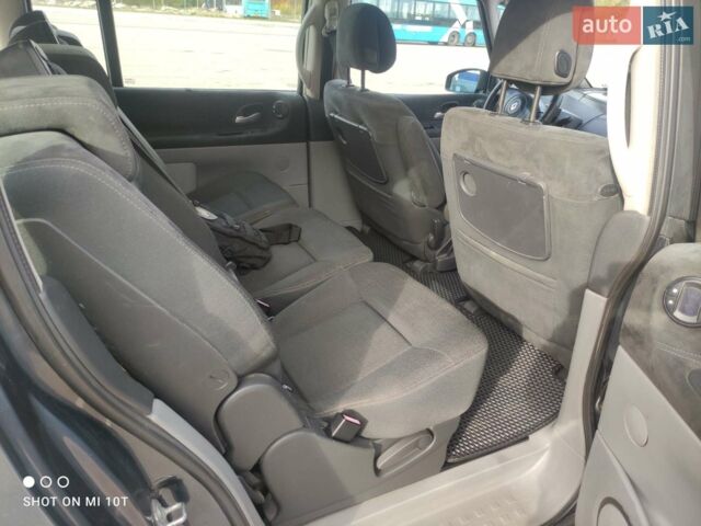 Серый Рено Эспейс, объемом двигателя 2.19 л и пробегом 320 тыс. км за 4000 $, фото 11 на Automoto.ua