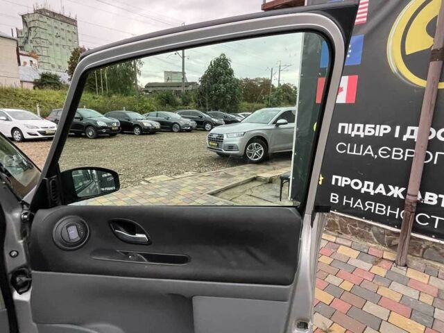 Серый Рено Эспейс, объемом двигателя 2 л и пробегом 237 тыс. км за 3999 $, фото 19 на Automoto.ua