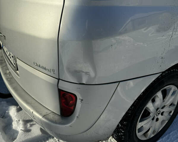 Серый Рено Эспейс, объемом двигателя 2 л и пробегом 274 тыс. км за 6700 $, фото 5 на Automoto.ua