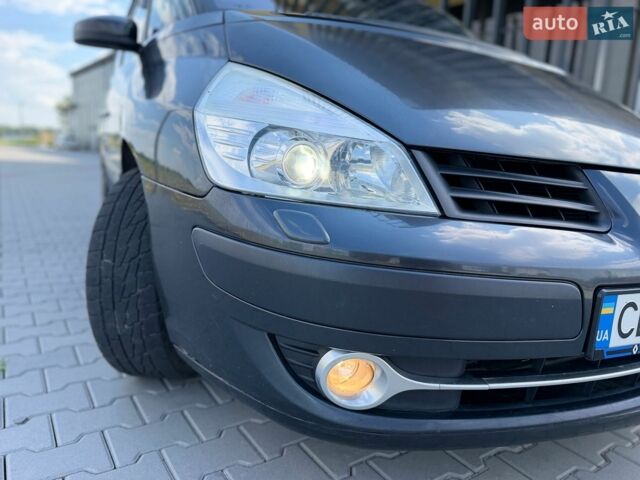 Сірий Рено Еспейс, об'ємом двигуна 2 л та пробігом 230 тис. км за 4850 $, фото 59 на Automoto.ua