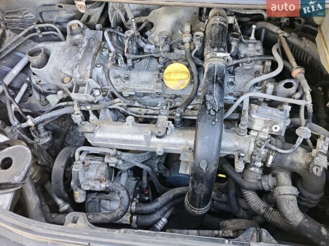 Сірий Рено Еспейс, об'ємом двигуна 2 л та пробігом 218 тис. км за 5900 $, фото 4 на Automoto.ua