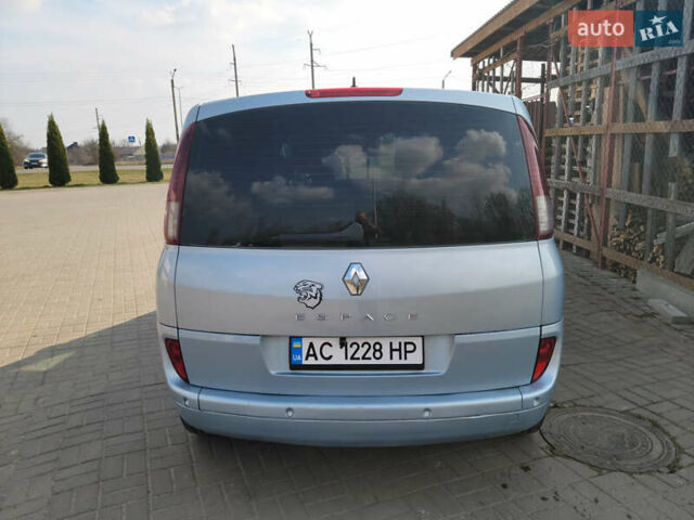 Серый Рено Эспейс, объемом двигателя 2.19 л и пробегом 225 тыс. км за 5600 $, фото 4 на Automoto.ua