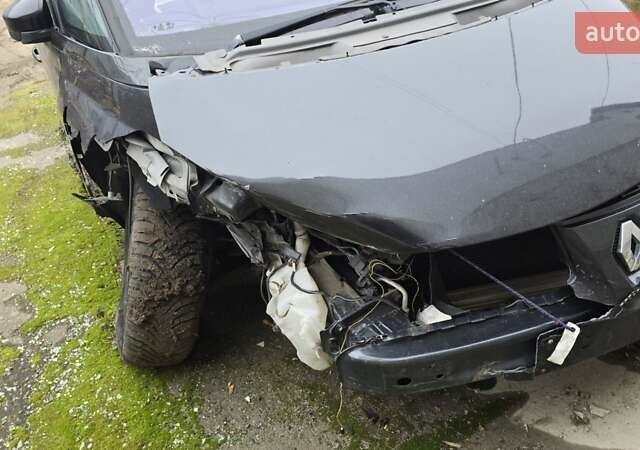 Серый Рено Эспейс, объемом двигателя 2 л и пробегом 250 тыс. км за 3200 $, фото 5 на Automoto.ua