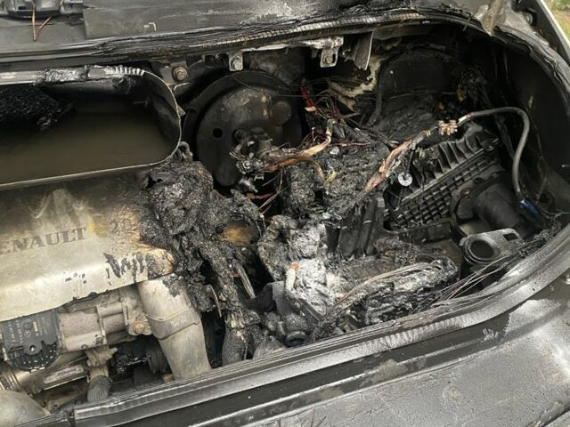 Серый Рено Эспейс, объемом двигателя 2 л и пробегом 380 тыс. км за 3700 $, фото 1 на Automoto.ua