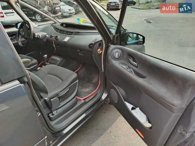 Сірий Рено Еспейс, об'ємом двигуна 2 л та пробігом 248 тис. км за 6800 $, фото 15 на Automoto.ua