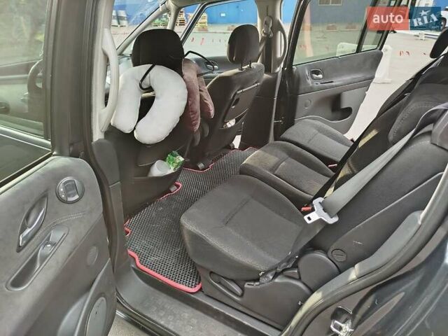 Сірий Рено Еспейс, об'ємом двигуна 2 л та пробігом 248 тис. км за 6800 $, фото 7 на Automoto.ua
