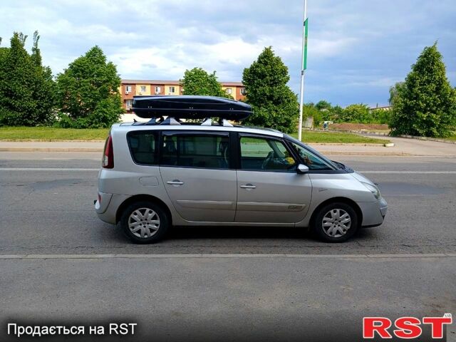 Рено Еспейс 2008 у Харкові на Automoto.ua Сірий Рено Еспейс, об'ємом двигуна 2 л та пробігом 188 тис. км за 7000 $, фото 12 на Automoto.ua