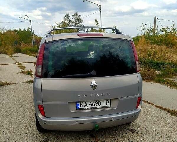 Серый Рено Эспейс, объемом двигателя 2 л и пробегом 302 тыс. км за 7500 $, фото 3 на Automoto.ua