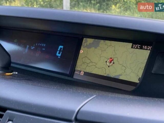 Серый Рено Эспейс, объемом двигателя 2 л и пробегом 273 тыс. км за 7699 $, фото 25 на Automoto.ua