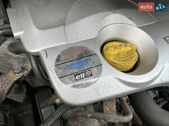 Рено Эспейс 2009 в Житомире на Automoto.ua Серый Рено Эспейс, объемом двигателя 2 л и пробегом 351 тыс. км за 6300 $, фото 62 на Automoto.ua
