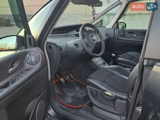 Сірий Рено Еспейс, об'ємом двигуна 2 л та пробігом 277 тис. км за 7500 $, фото 9 на Automoto.ua