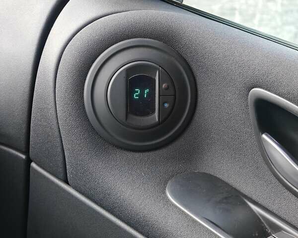 Рено Еспейс 2010 у Гадяче на Automoto.ua Сірий Рено Еспейс, об'ємом двигуна 2 л та пробігом 238 тис. км за 7999 $, фото 24 на Automoto.ua