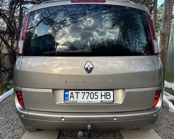 Сірий Рено Еспейс, об'ємом двигуна 2 л та пробігом 278 тис. км за 6800 $, фото 5 на Automoto.ua