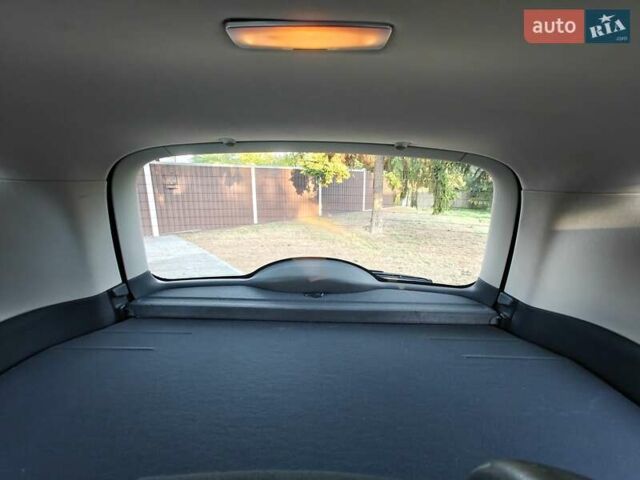 Рено Еспейс 2010 у Гадяче на Automoto.ua Сірий Рено Еспейс, об'ємом двигуна 2 л та пробігом 238 тис. км за 7999 $, фото 25 на Automoto.ua