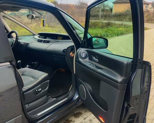 Серый Рено Эспейс, объемом двигателя 2 л и пробегом 342 тыс. км за 8200 $, фото 7 на Automoto.ua