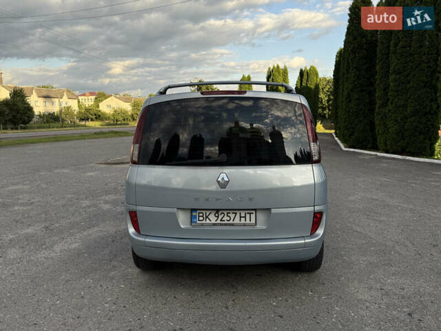 Сірий Рено Еспейс, об'ємом двигуна 2 л та пробігом 247 тис. км за 7500 $, фото 5 на Automoto.ua