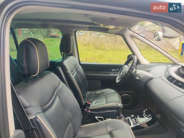 Серый Рено Эспейс, объемом двигателя 2 л и пробегом 342 тыс. км за 8200 $, фото 1 на Automoto.ua