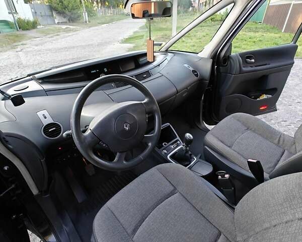 Рено Еспейс 2010 у Гадяче на Automoto.ua Сірий Рено Еспейс, об'ємом двигуна 2 л та пробігом 238 тис. км за 7999 $, фото 19 на Automoto.ua
