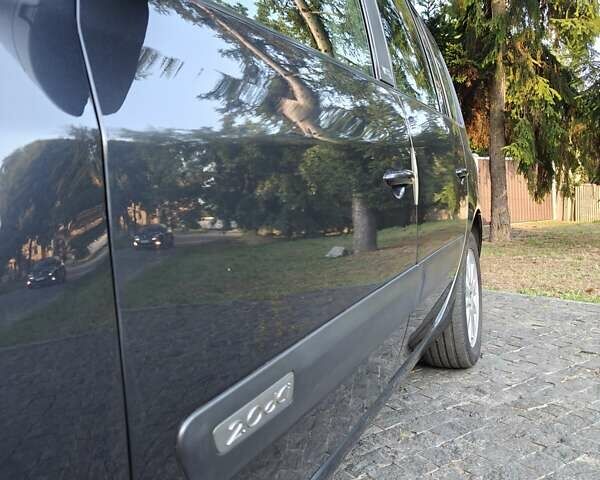 Рено Еспейс 2010 у Гадяче на Automoto.ua Сірий Рено Еспейс, об'ємом двигуна 2 л та пробігом 238 тис. км за 7999 $, фото 4 на Automoto.ua