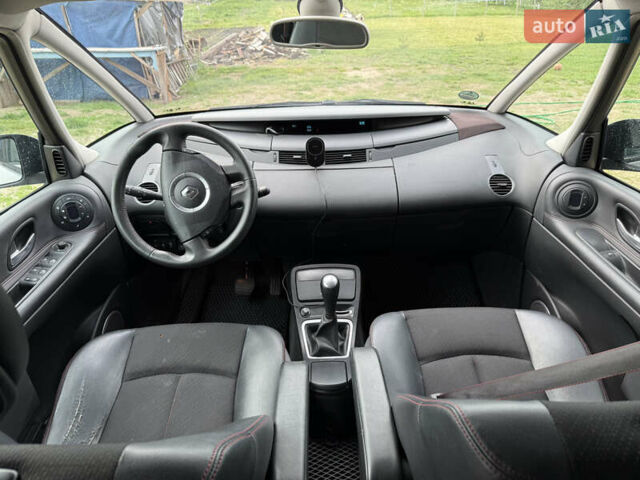 Серый Рено Эспейс, объемом двигателя 2 л и пробегом 225 тыс. км за 8400 $, фото 5 на Automoto.ua