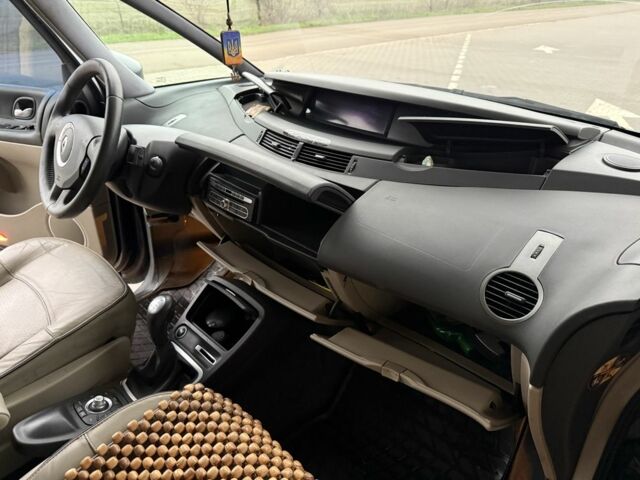 Сірий Рено Еспейс, об'ємом двигуна 2 л та пробігом 320 тис. км за 5999 $, фото 12 на Automoto.ua