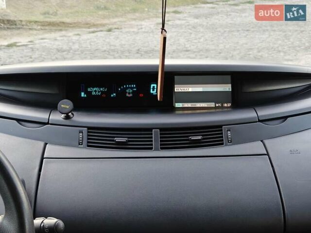 Рено Еспейс 2010 у Гадяче на Automoto.ua Сірий Рено Еспейс, об'ємом двигуна 2 л та пробігом 238 тис. км за 7999 $, фото 22 на Automoto.ua