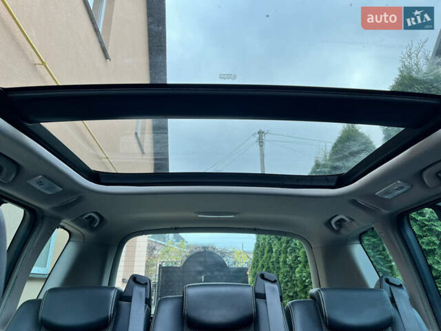 Серый Рено Эспейс, объемом двигателя 2 л и пробегом 233 тыс. км за 7900 $, фото 3 на Automoto.ua