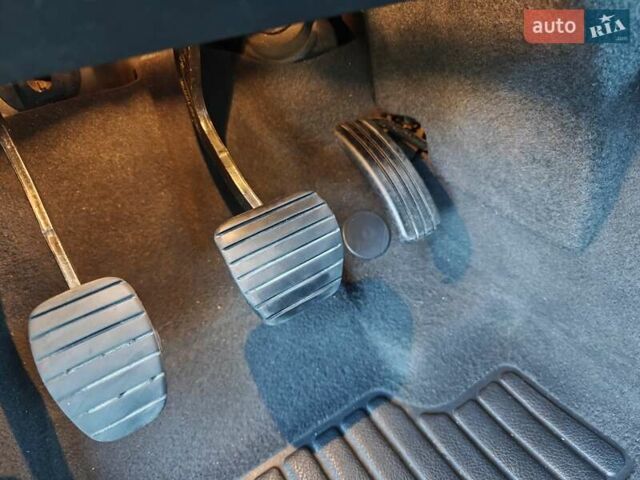 Рено Еспейс 2010 у Гадяче на Automoto.ua Сірий Рено Еспейс, об'ємом двигуна 2 л та пробігом 238 тис. км за 7999 $, фото 40 на Automoto.ua