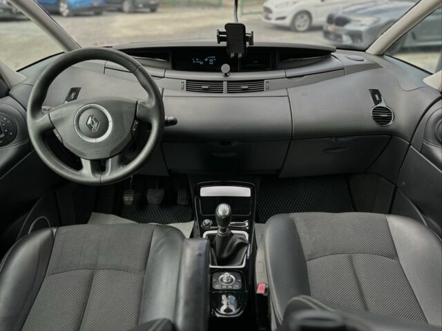Рено Эспейс 2011 в Львове на Automoto.ua Серый Рено Эспейс, объемом двигателя 2 л и пробегом 268 тыс. км за 8500 $, фото 14 на Automoto.ua