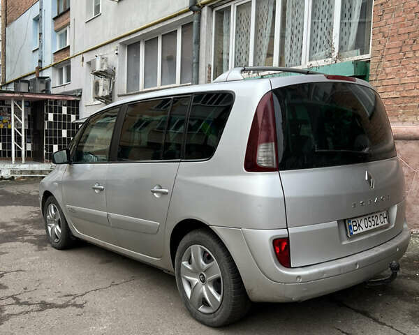 Сірий Рено Еспейс, об'ємом двигуна 2 л та пробігом 300 тис. км за 7500 $, фото 2 на Automoto.ua