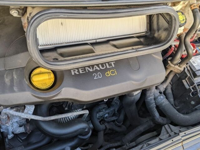 Сірий Рено Еспейс, об'ємом двигуна 2 л та пробігом 202 тис. км за 9200 $, фото 19 на Automoto.ua