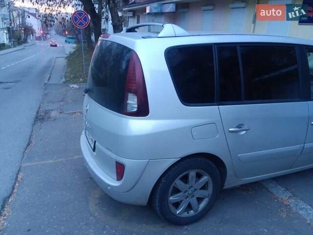 Серый Рено Эспейс, объемом двигателя 2 л и пробегом 470 тыс. км за 6000 $, фото 1 на Automoto.ua