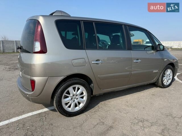 Серый Рено Эспейс, объемом двигателя 2 л и пробегом 268 тыс. км за 7300 $, фото 5 на Automoto.ua