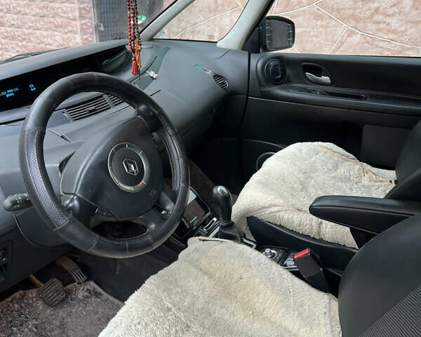 Сірий Рено Еспейс, об'ємом двигуна 2 л та пробігом 300 тис. км за 7500 $, фото 3 на Automoto.ua