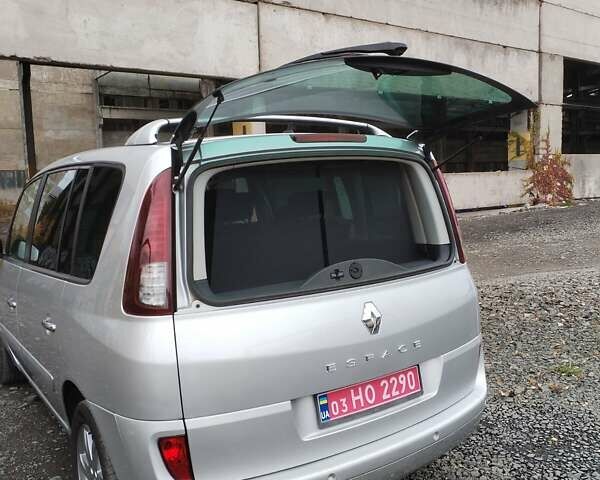 Рено Еспейс 2013 у Луцьку на Automoto.ua Сірий Рено Еспейс, об'ємом двигуна 2 л та пробігом 217 тис. км за 9690 $, фото 11 на Automoto.ua