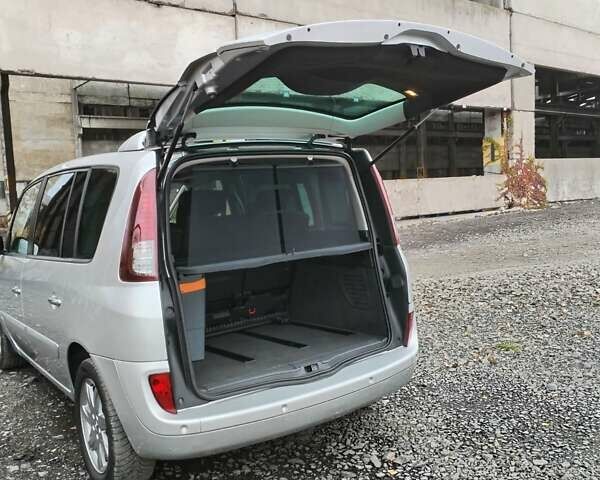 Рено Еспейс 2013 у Луцьку на Automoto.ua Сірий Рено Еспейс, об'ємом двигуна 2 л та пробігом 217 тис. км за 9690 $, фото 12 на Automoto.ua