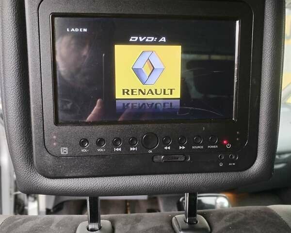 Рено Еспейс 2013 у Луцьку на Automoto.ua Сірий Рено Еспейс, об'ємом двигуна 2 л та пробігом 217 тис. км за 9690 $, фото 26 на Automoto.ua