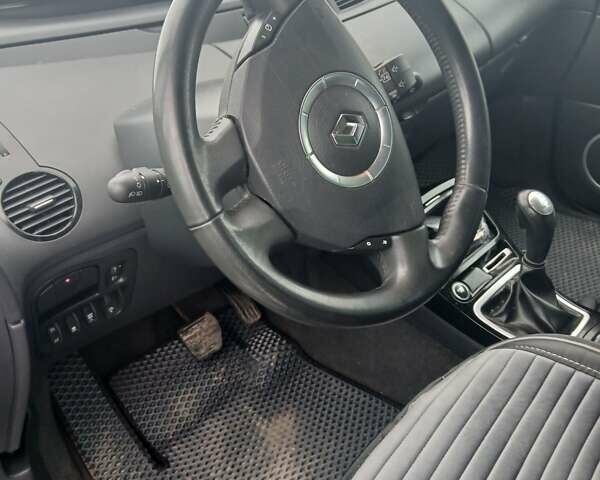 Серый Рено Эспейс, объемом двигателя 2 л и пробегом 194 тыс. км за 9800 $, фото 7 на Automoto.ua