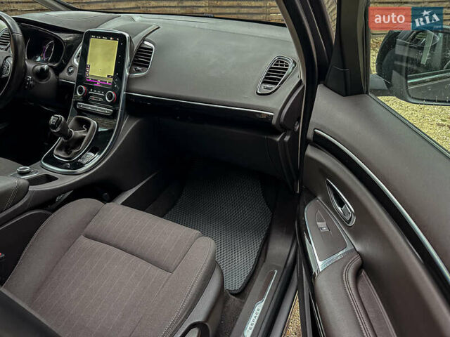 Рено Эспейс 2015 в Бродах на Automoto.ua Серый Рено Эспейс, объемом двигателя 1.6 л и пробегом 236 тыс. км за 14700 $, фото 111 на Automoto.ua