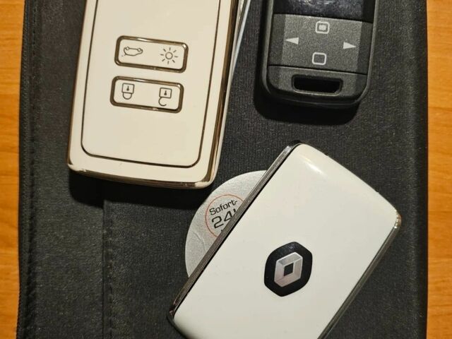 Серый Рено Эспейс, объемом двигателя 1.6 л и пробегом 138 тыс. км за 9200 $, фото 13 на Automoto.ua