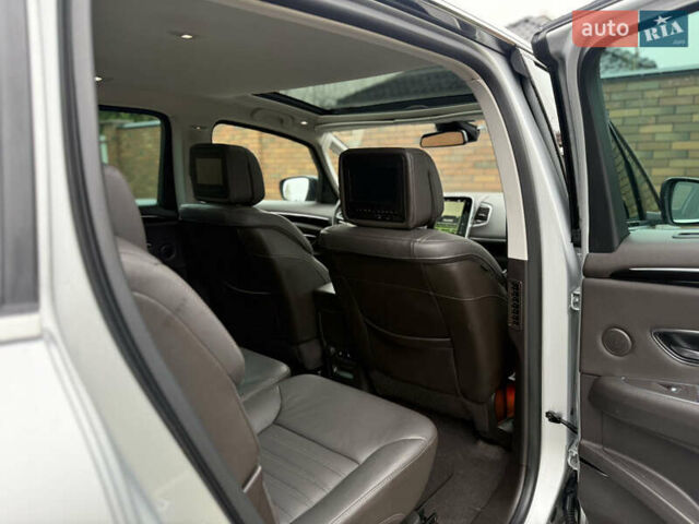 Сірий Рено Еспейс, об'ємом двигуна 1.6 л та пробігом 174 тис. км за 17800 $, фото 66 на Automoto.ua