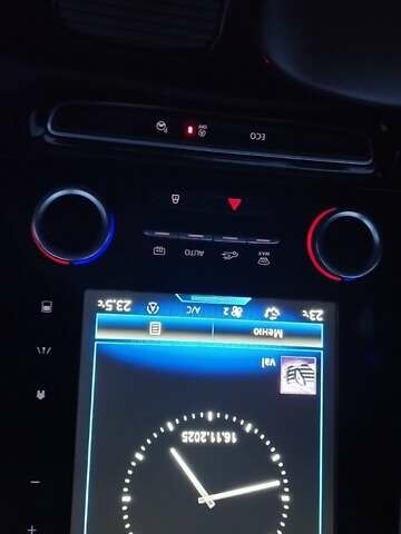 Серый Рено Эспейс, объемом двигателя 1.6 л и пробегом 195 тыс. км за 16200 $, фото 78 на Automoto.ua