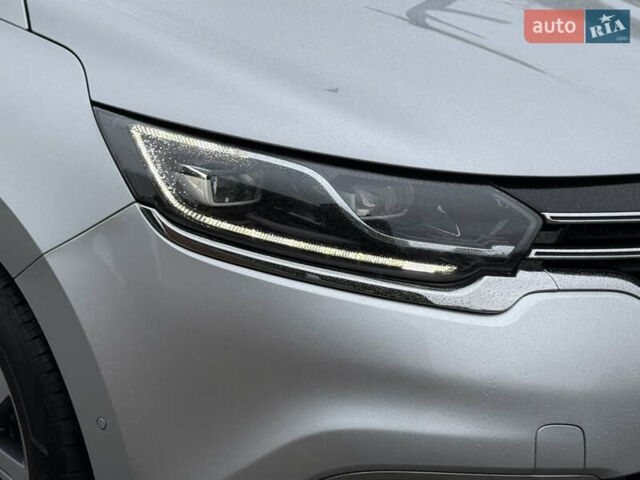 Сірий Рено Еспейс, об'ємом двигуна 1.6 л та пробігом 174 тис. км за 17800 $, фото 14 на Automoto.ua