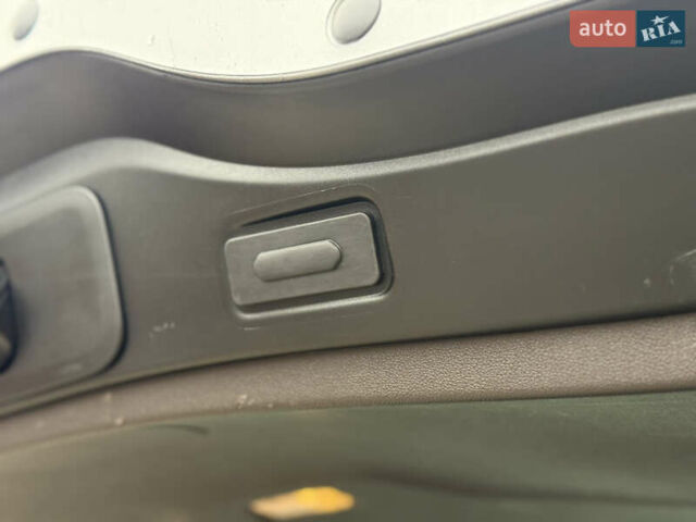 Сірий Рено Еспейс, об'ємом двигуна 1.6 л та пробігом 174 тис. км за 17500 $, фото 73 на Automoto.ua