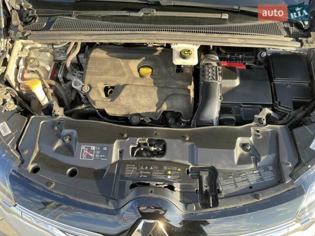 Серый Рено Эспейс, объемом двигателя 1.6 л и пробегом 252 тыс. км за 15500 $, фото 25 на Automoto.ua